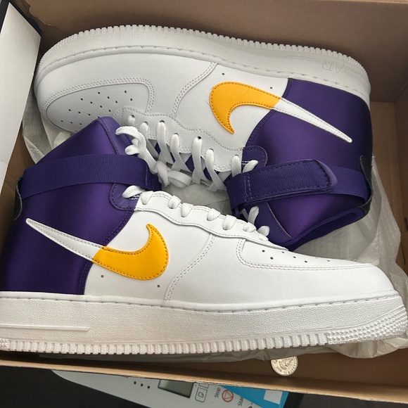 07 NBA lakers Air Force one high top - Picture 4 of 5